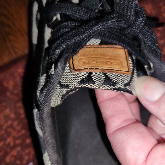 Coach Classic Signature C Barrett Shoes - Picture 2 of 10